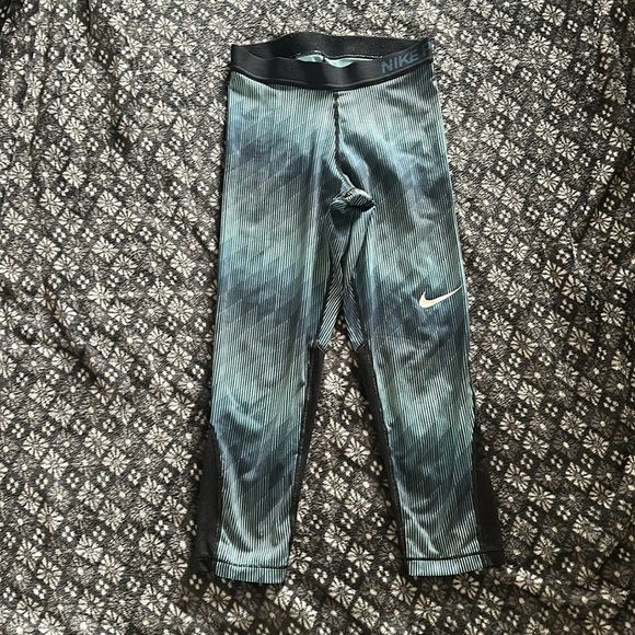 Nike pro leggings - Picture 2 of 4